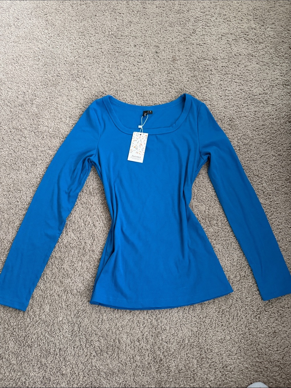 Women's Scoop Neck Long Sleeve Tee - Blue